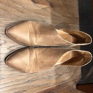 Free People Royal flat in brown.  Size 39 (9)